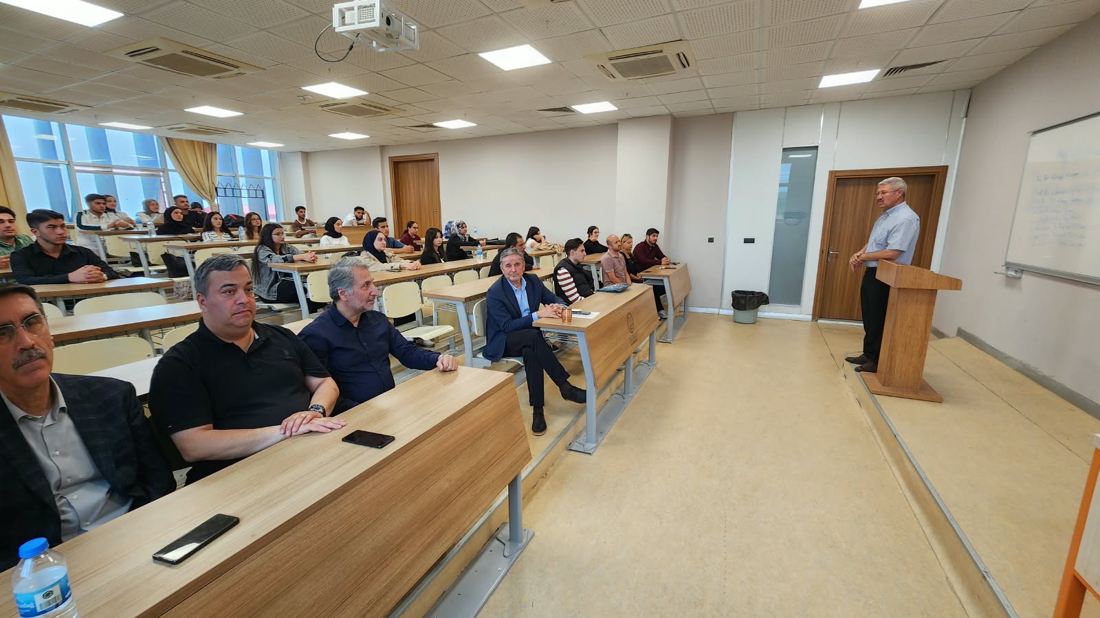 Harran Üniversitesi İİBF Kamu Yönetimi Bölümünde Oryantasyon Toplantısı